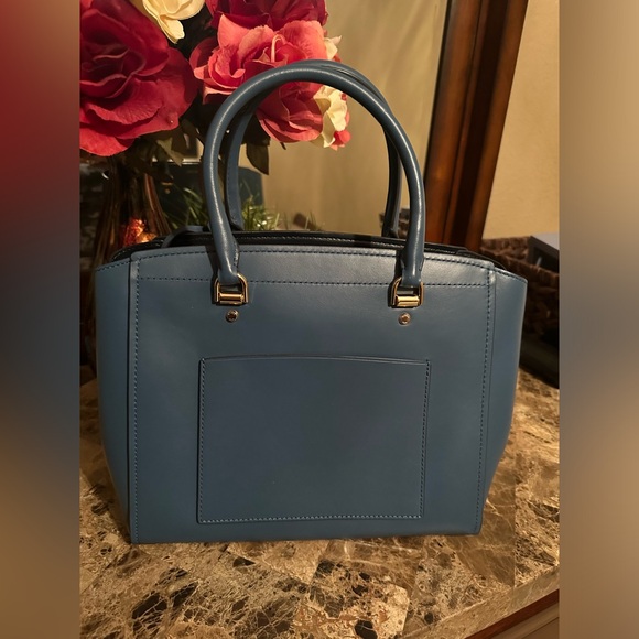 Michael Kors - Picture 2 of 3